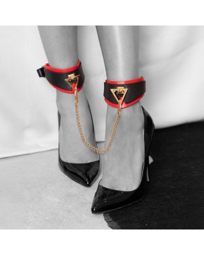 Menottes de Chevilles Milan Noir et Rouge sextoys et accessoires sur La Boutique du Hard