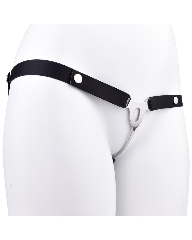 Dispositif Fem Fall-V en métal Sangle noire sextoys et accessoires sur La Boutique du Hard