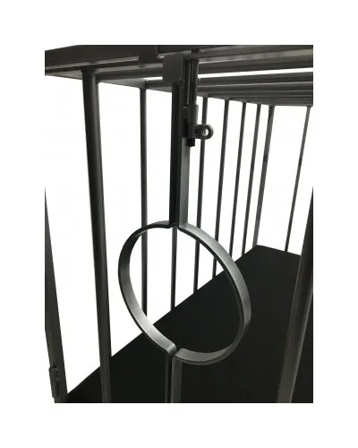 Cage m