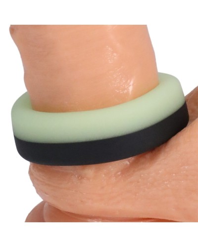 Cockring Phosphorescent The Big O 32 mm Noir-Vert sextoys et accessoires sur La Boutique du Hard